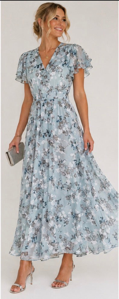 Giselle – Tummy-Flattering Elegant Dress