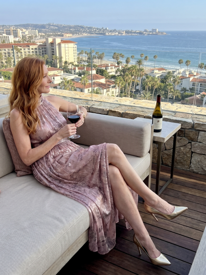 Maren – Textured Sleeveless Midi Dress