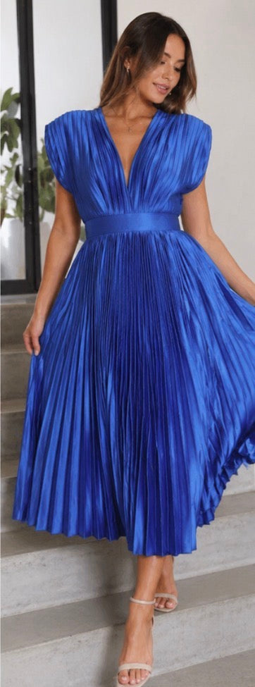 Philippa – Pleated Midi Dress