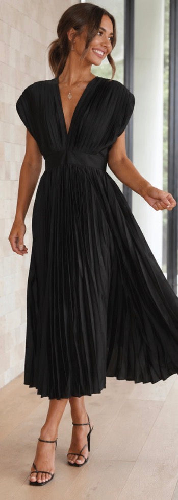 Philippa – Pleated Midi Dress